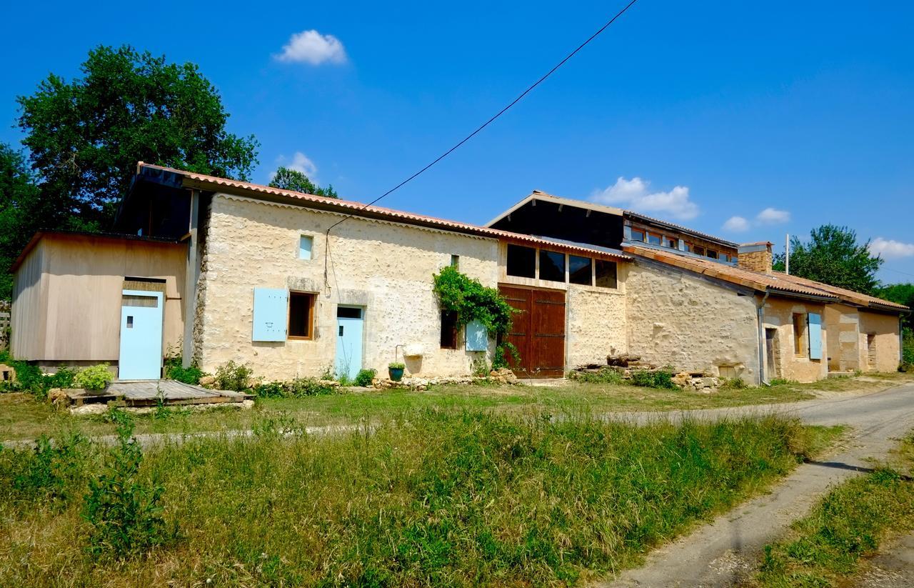 Chambres Des Forges Cellefrouin Kültér fotó